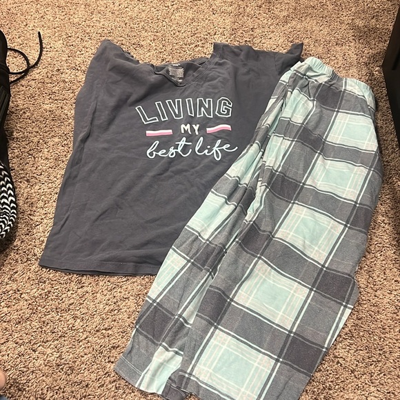 Women’s pajamas - Picture 3 of 4